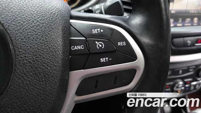 Jeep Cherokee — фото 19