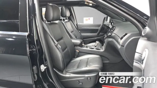 Jeep Cherokee — фото 11