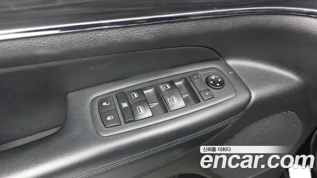 Jeep Cherokee — фото 27