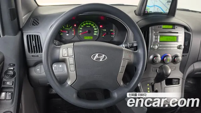 Hyundai Starex — фото 14