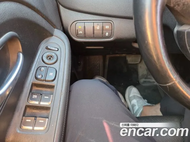 Kia Carens — фото 11