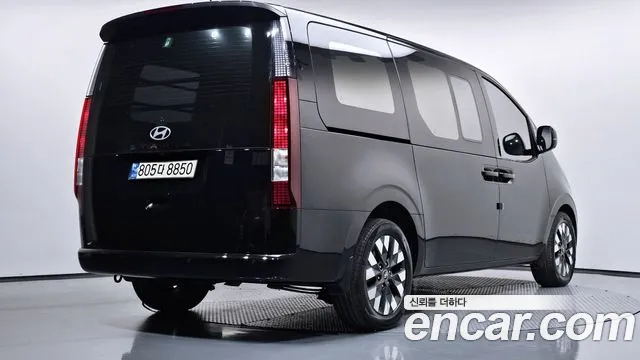 Hyundai Staria — фото 2