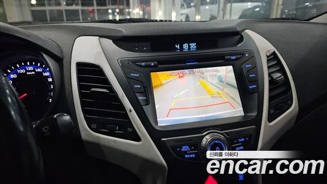 Hyundai Avante — фото 14