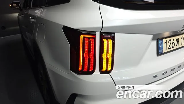 Kia Sorento — фото 23
