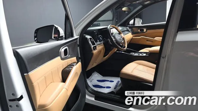 Kia Sorento — фото 10