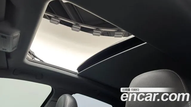 Audi Q4 e-tron — фото 15