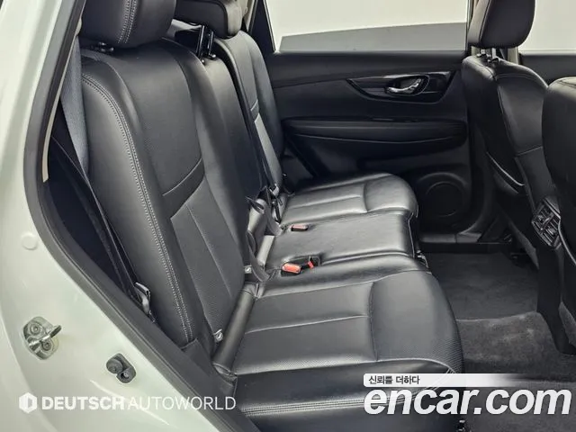 Nissan X-Trail — фото 12
