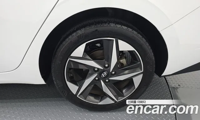 Hyundai Avante — фото 20