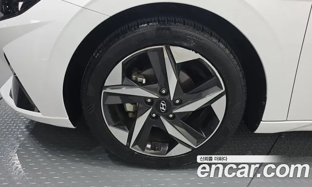 Hyundai Avante — фото 4