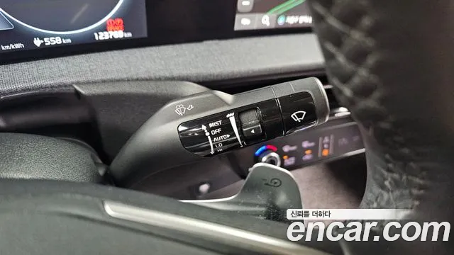 Kia EV6 — фото 18