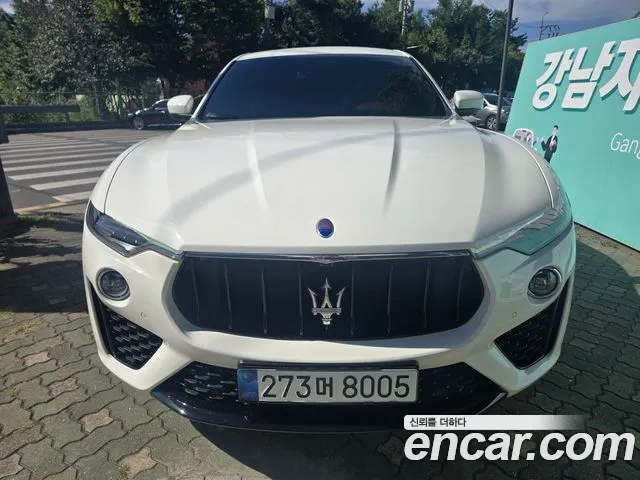 Maserati Levante — фото 2