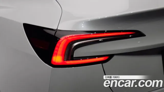 Tesla Model 3 — фото 23