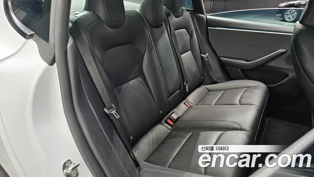Tesla Model 3 — фото 10
