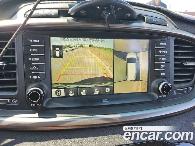 Kia Sorento — фото 16