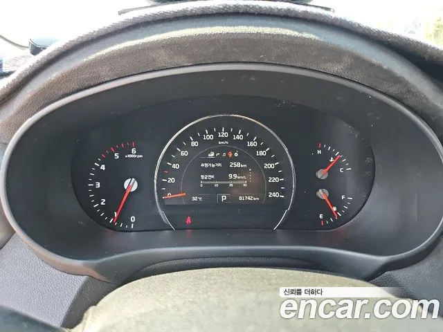 Kia Sorento — фото 21