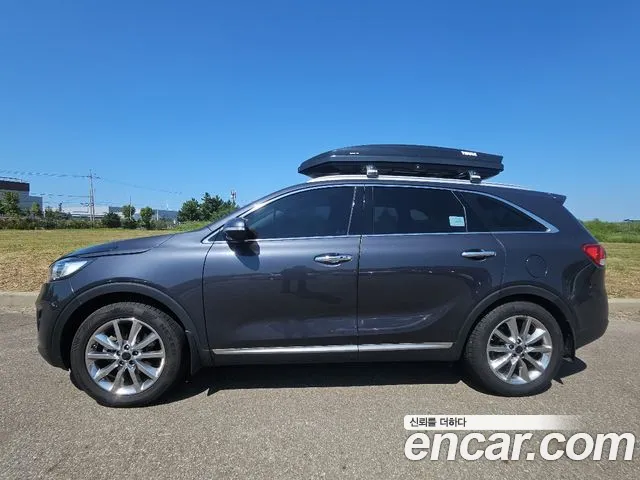 Kia Sorento — фото 5