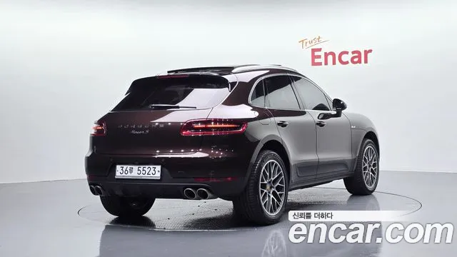 Porsche Macan — фото 1