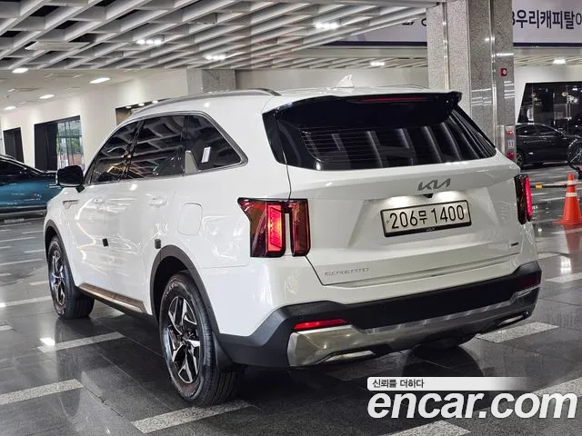 Kia Sorento — фото 4