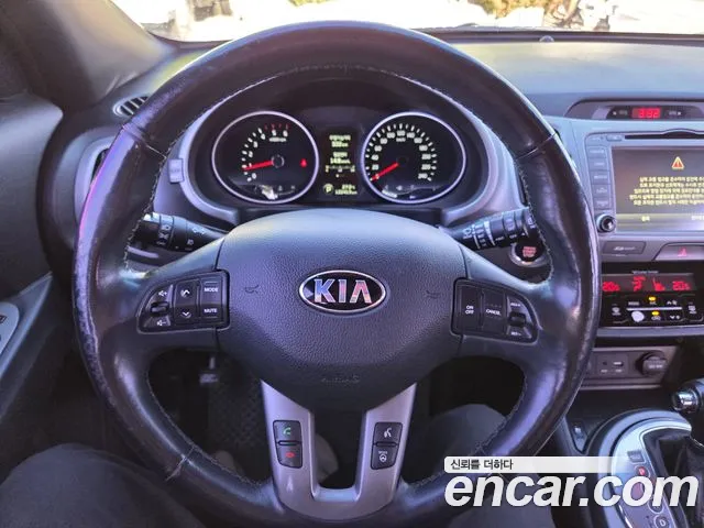 Kia Sportage — фото 8