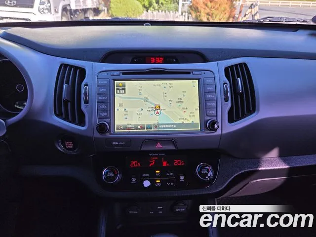 Kia Sportage — фото 10