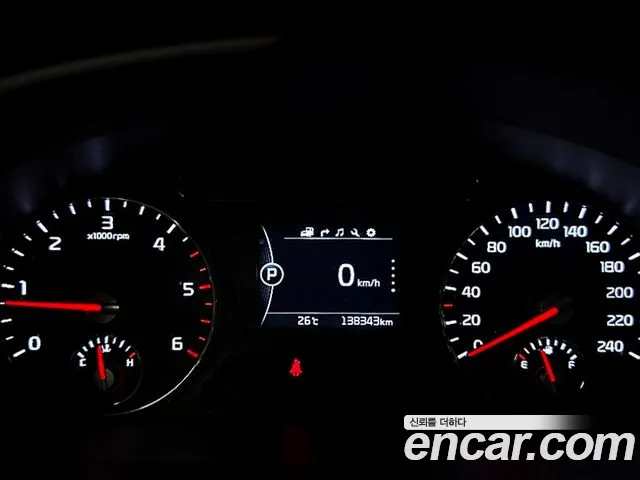 Kia Sorento — фото 13