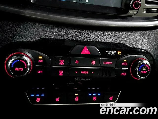 Kia Sorento — фото 18