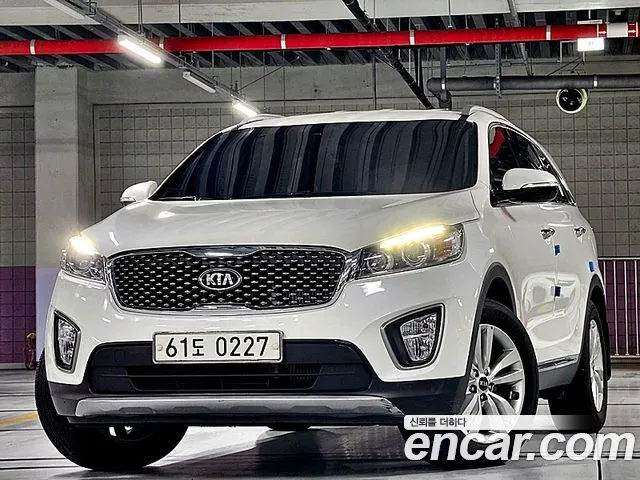 Kia Sorento — фото 9