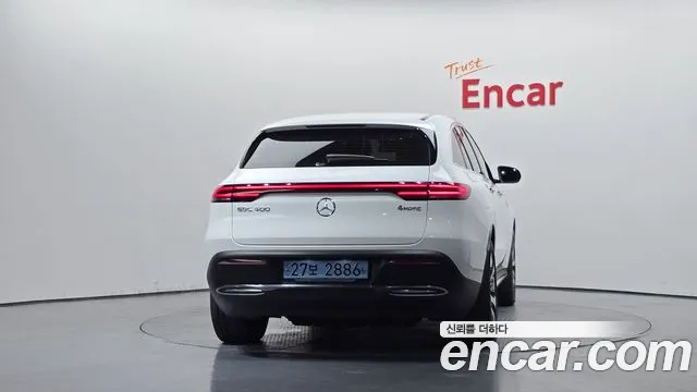 Mercedes-Benz EQC — фото 4