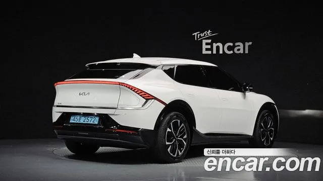 Kia EV6 — фото 2