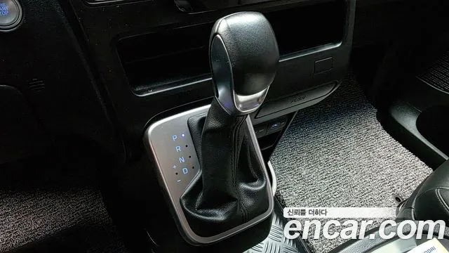 Hyundai Staria — фото 12