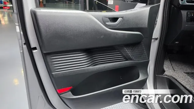 Hyundai Staria — фото 15