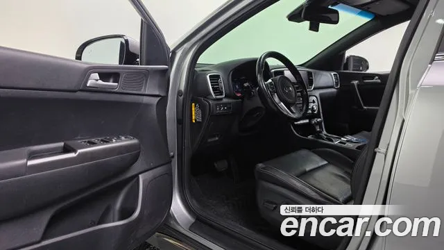 Kia Sportage — фото 11