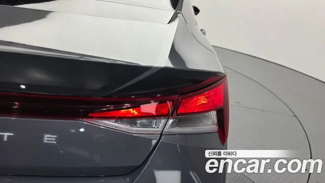 Hyundai Avante — фото 23