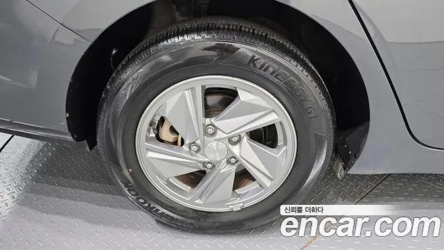 Hyundai Avante — фото 4