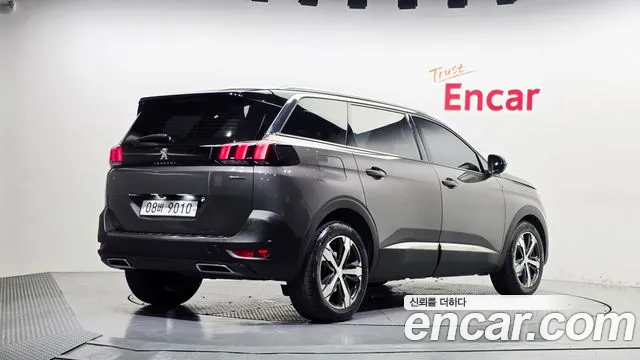 Peugeot 5008 — фото 2