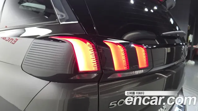 Peugeot 5008 — фото 23