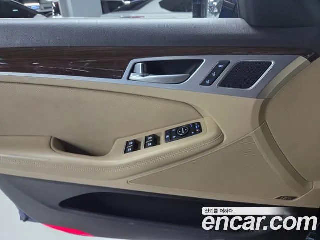 Hyundai Genesis — фото 11