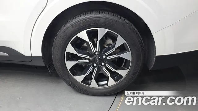 Kia Carnival — фото 21