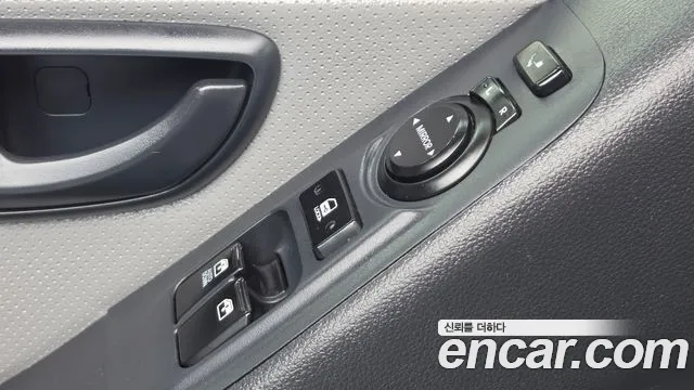 Hyundai Starex — фото 11