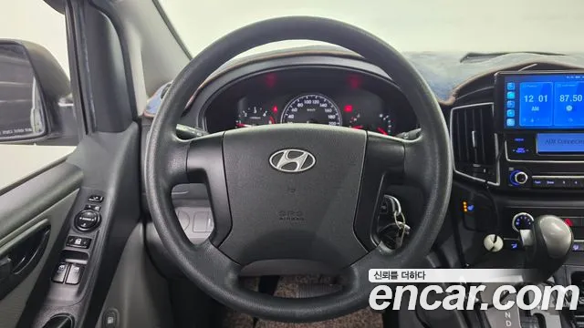Hyundai Starex — фото 13