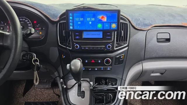 Hyundai Starex — фото 14