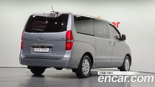 Hyundai Starex — фото 2