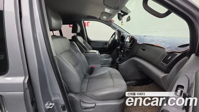 Hyundai Starex — фото 10
