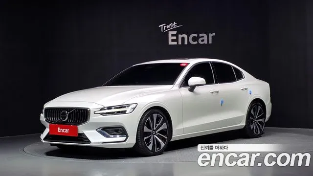 Volvo S60 — фото 1