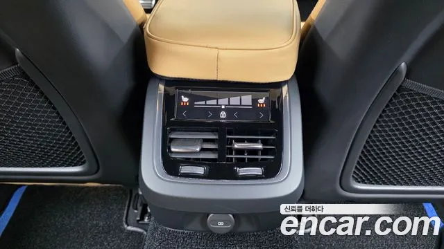 Volvo S60 — фото 18