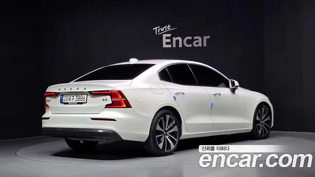 Volvo S60 — фото 2