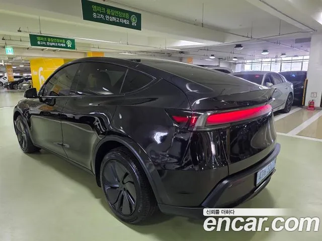 Tesla Model Y — фото 2