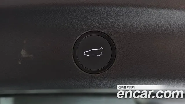 Tesla Model Y — фото 19