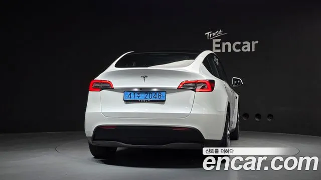Tesla Model Y — фото 4