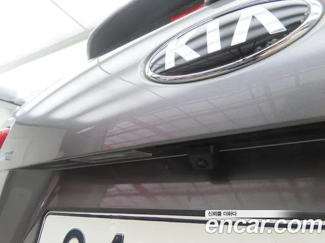 Kia Sorento — фото 15